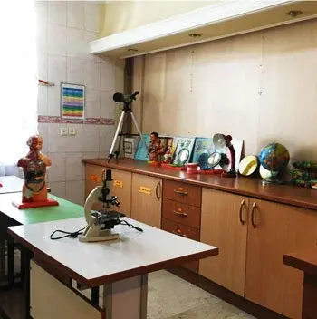 مدرسه رویا، آزمایشگاه مدرسه ابتدایی دخترانه رویا منطقه 22