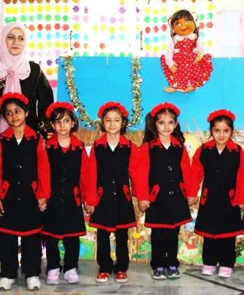 مدرسه رویا، جشن شکوفه های پیش دبستان و دبستان دخترانه ی رویا منطقه 22