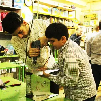 مدرسه فرهنگ، تجارب مشاغل مختلف در رشته های انتخابی دانش اموزان دبیرستان فرهنگ 