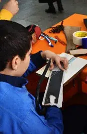 مدرسه فرهنگ،  علم فن آوری در دانش آموزان مجتمع آموزشی فرهنگ 