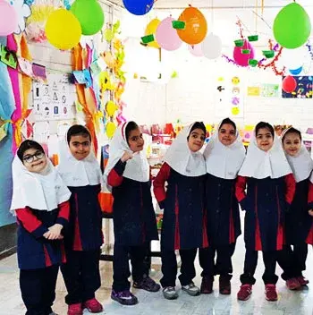 مدرسه ماهور، فرم لباس  پیش دبستان و دبستان غیر دولتی دخترانه  ماهور منطقه 2