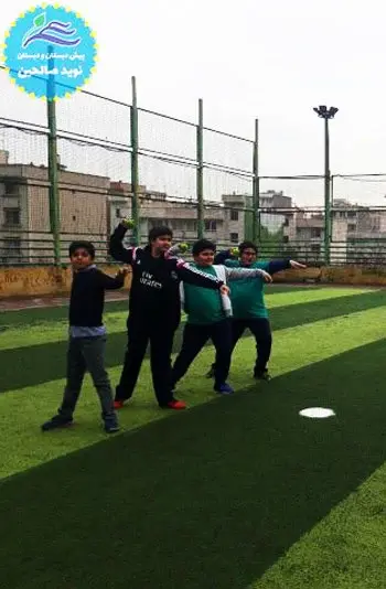 مدرسه نوید صالحین، فضای بزرگ حیاط مجتمع آموزشی پسرانه نوید صالحین منطقه 6