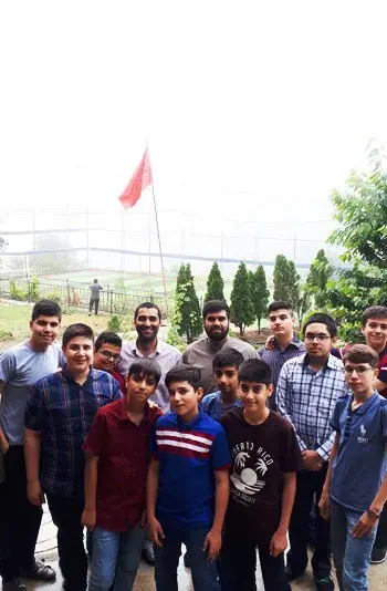 مدرسه پویش آگاهان، عکس دوستانه در دبیرستان پسرانه پویش آگاهان منطقه 4