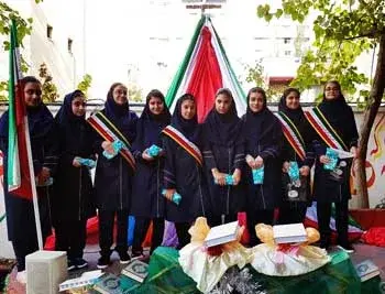 مدرسه بشرا، اهدای جوایز به دانش آموزان دبیرستان دوره اول دخترانه بشرا منطقه 2