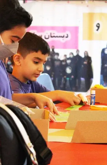 مدرسه سلام یاسین، تصویری از مهارت دست ورزی و کاردستی 