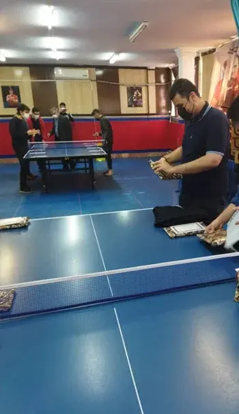 مدرسه بهان، عکس از اهدا جوایز به دانش آموزان برتر امتحانات و مسابقات ورزشی دبیرستان دوره دوم پسرانه بهان منطقه 5