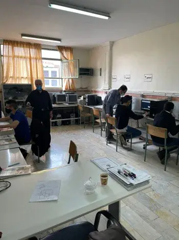 مدرسه فنی حرفه ای بهان تکنیک، عکس از آموزش تلفیقی حضوری و مجازی در هنرستان پسرانه بهان تکنیک منطقه 5