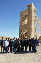 مدرسه فنی حرفه ای بهان تکنیک، عکس اردوی شیراز دانش آموزان هنرستان بهان منطقه 5