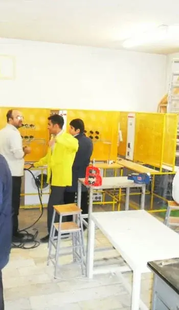 مدرسه بهان، عکس کارگاه برق مجتمع آموزشی پسرانه بهان منطقه 5