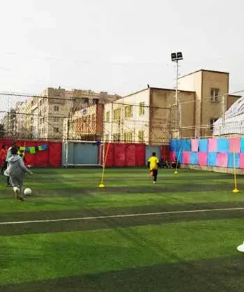 مدرسه بهان، عکس از زمین چمن اختصاصی مدرسه  پسرانه بهان منطقه 5