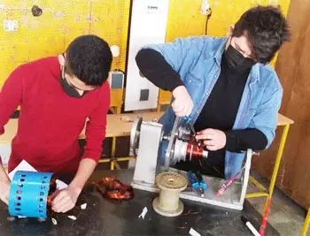 مدرسه فنی حرفه ای بهان تکنیک، عکس دانش آموزان هنرستان پسرانه بهان تکنیک منطقه 5