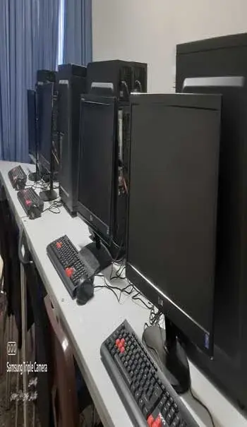 مدرسه ایران تکنیک، عکس از کلاس های کامپیوتر هنرستان فنی حرفه ای ایران تکنیک منطقه 22