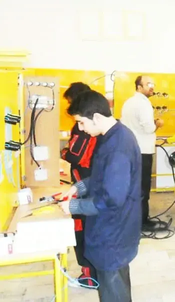 مدرسه فنی حرفه ای بهان تکنیک، عکس از کارگاه برق هنرستان پسرانه بهان تکنیک منطقه 5