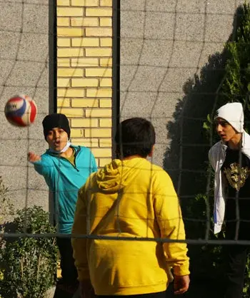 مدرسه نوید صالحین، تصویری از ورزش دانش آموزان دبیرستان دوره اول نوید صالحین