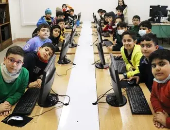 مدرسه نوید صالحین، نگاهی بر سایت رایانه دبستان غیر انتفاعی پسرانه نوید صالحین منطقه 6