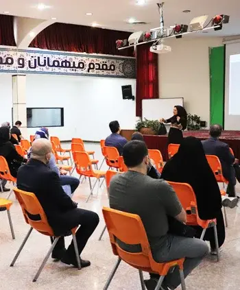 مدرسه نوید صالحین، جلسات آموزشی و دانش افزایی والدین مدرسه  پسرانه نوید صالحین منطقه 6