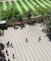 مدرسه نوید صالحین، تصویری از حیاط  دبیرستان دوره اول نوید صالحین