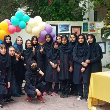 مدرسه آلا، برگزاری جشنواره های درون مدرسه ايی و شركت در جشنواره های علمی و هنری و ورزشی