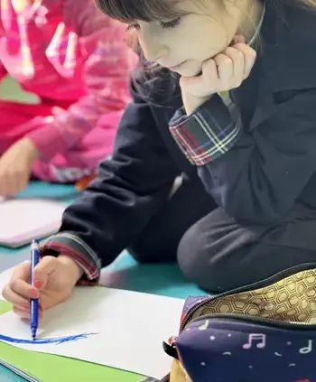 مدرسه  نگرش، عکس دانش آموزان پیش دبستان و دبستان نگرش 