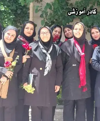 مدرسه فرزانگان ایران، کادر آموزشی فرزانگان ایران: قلب تپنده پرورش خلاقیت و موفقیت